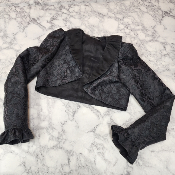 Dolce & Gabbana Black Jacquard Ruffled Bolero Jacket & Ruffle Shorts Set - Picture 2 of 15